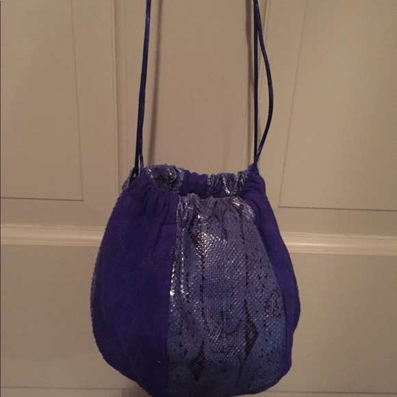 Blue suede and snakeskin petite pouch - Picture 2 of 4
